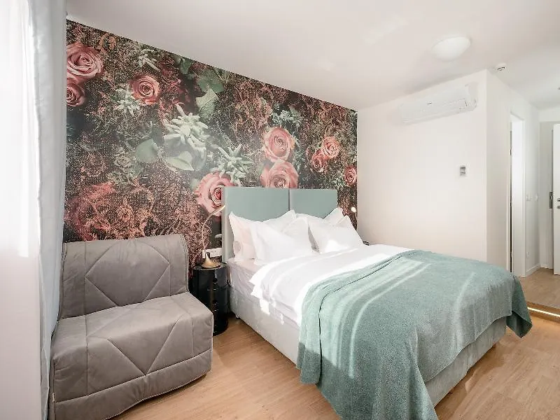 Skaline Luxury Rooms Split Bed & Breakfast